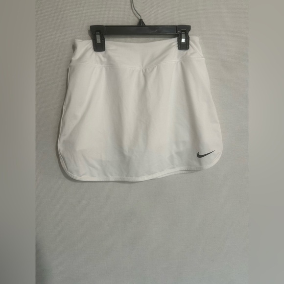 Nike skirt - Picture 4 of 8